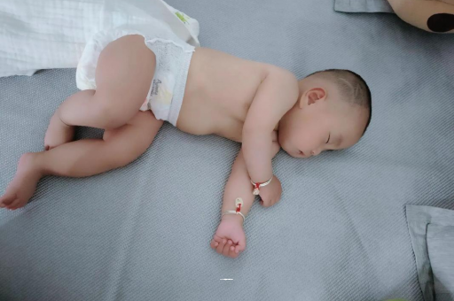 宁德没满月的宝宝